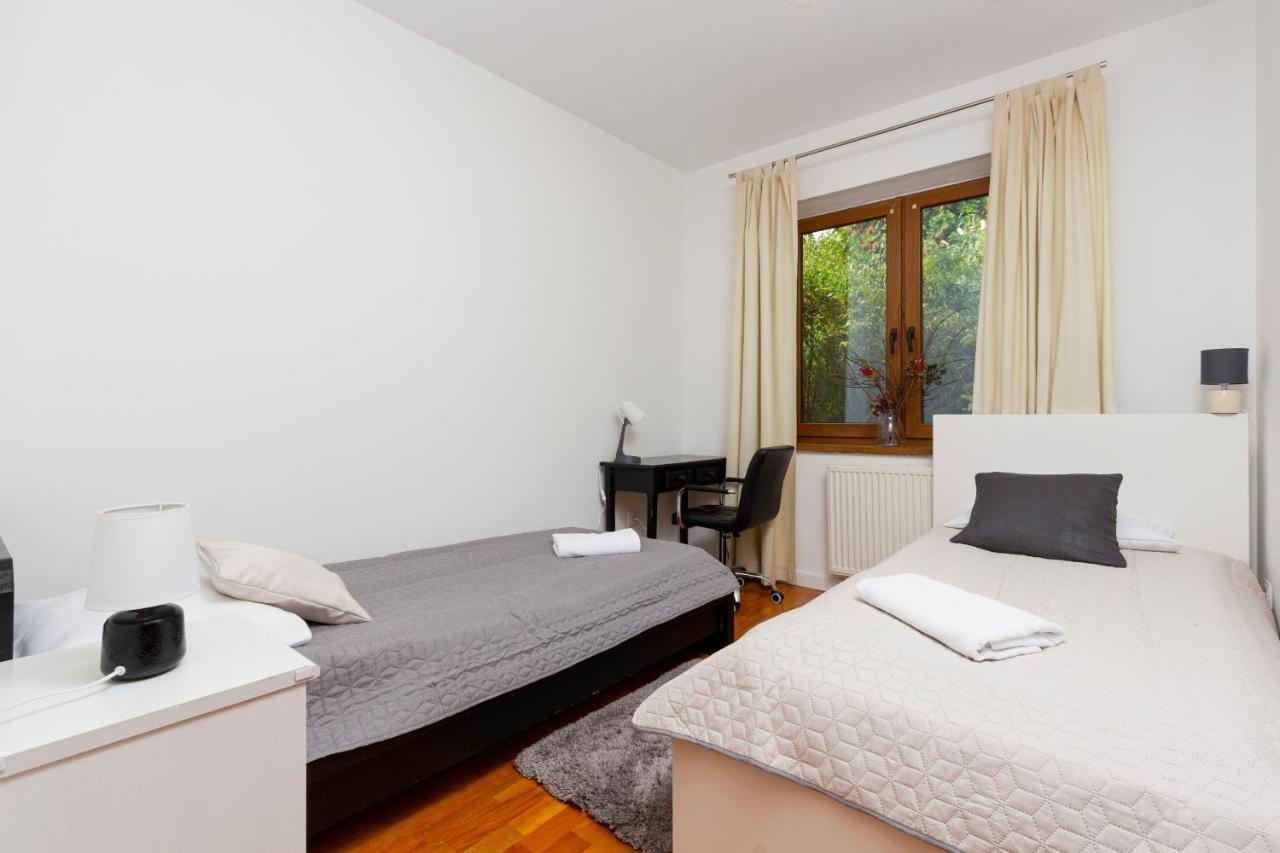 Willa Holiday House Warsaw Michałowice by Renters Zewnętrze zdjęcie