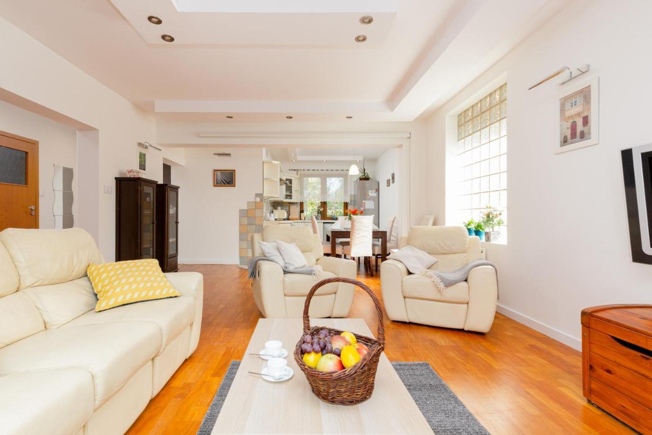 Willa Holiday House Warsaw Michałowice by Renters Zewnętrze zdjęcie